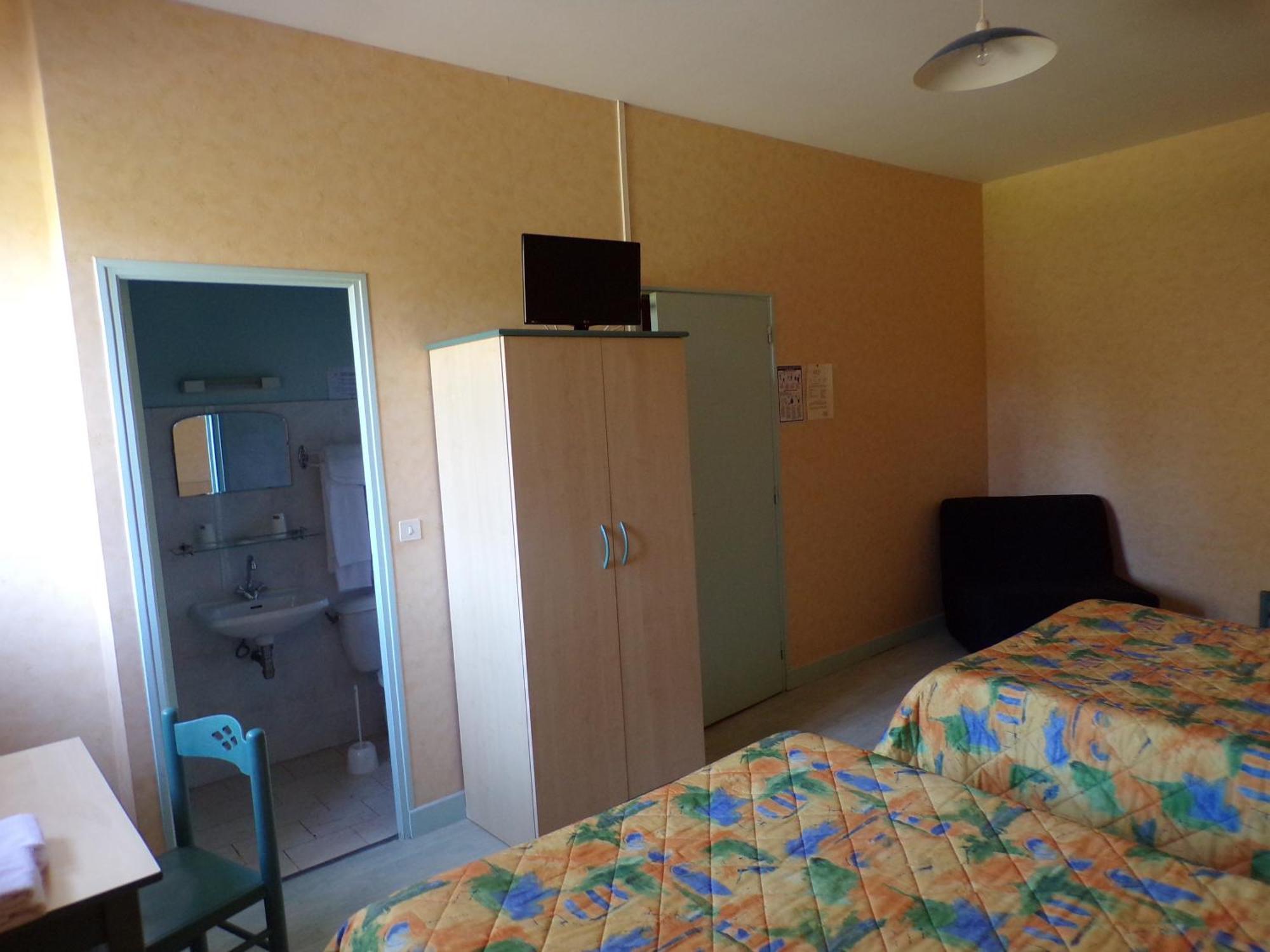Le Relais De Boralde Hotell Espalion Eksteriør bilde