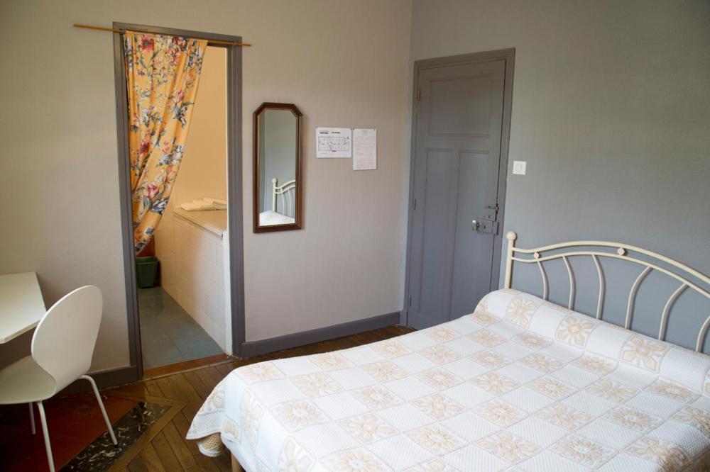 Le Relais De Boralde Hotell Espalion Eksteriør bilde