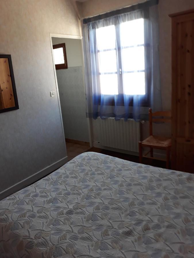 Le Relais De Boralde Hotell Espalion Eksteriør bilde